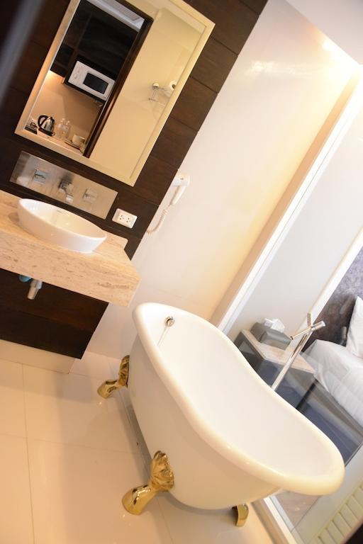 Vacio Suite Bangkok Quarto foto